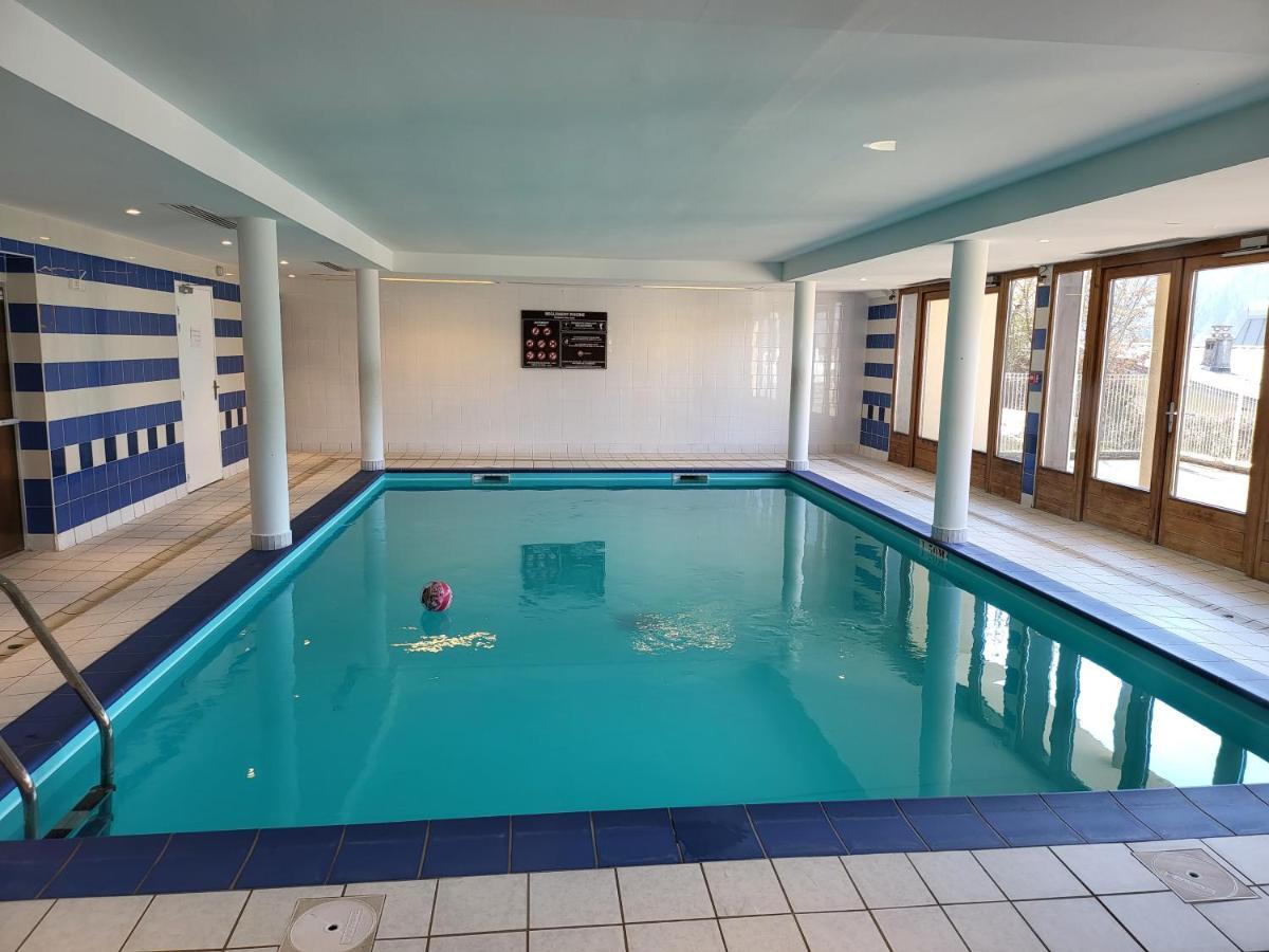 Appartement Dans Chalet Avec Piscine Couverte Saint-Gervais-les-Bains Exterior photo